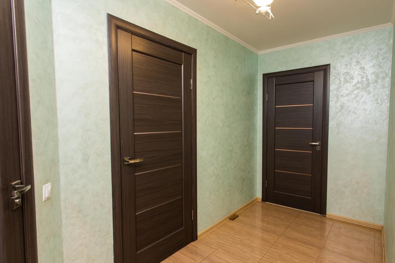 Подобово В Центрі Поряд Жд Ternopil Exterior foto